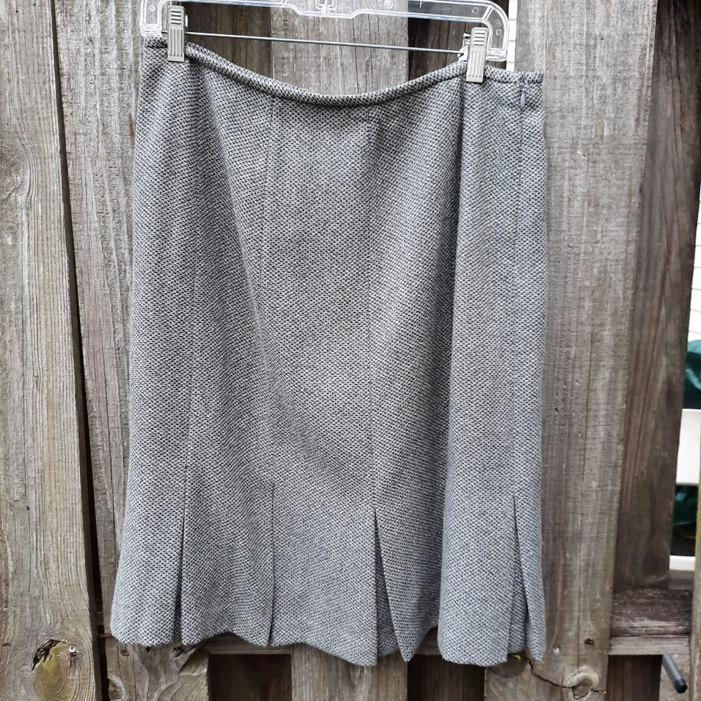 Liz Claiborne Suits Petite Gray Lined Pencil Skirt side zip ruffles size 14P
